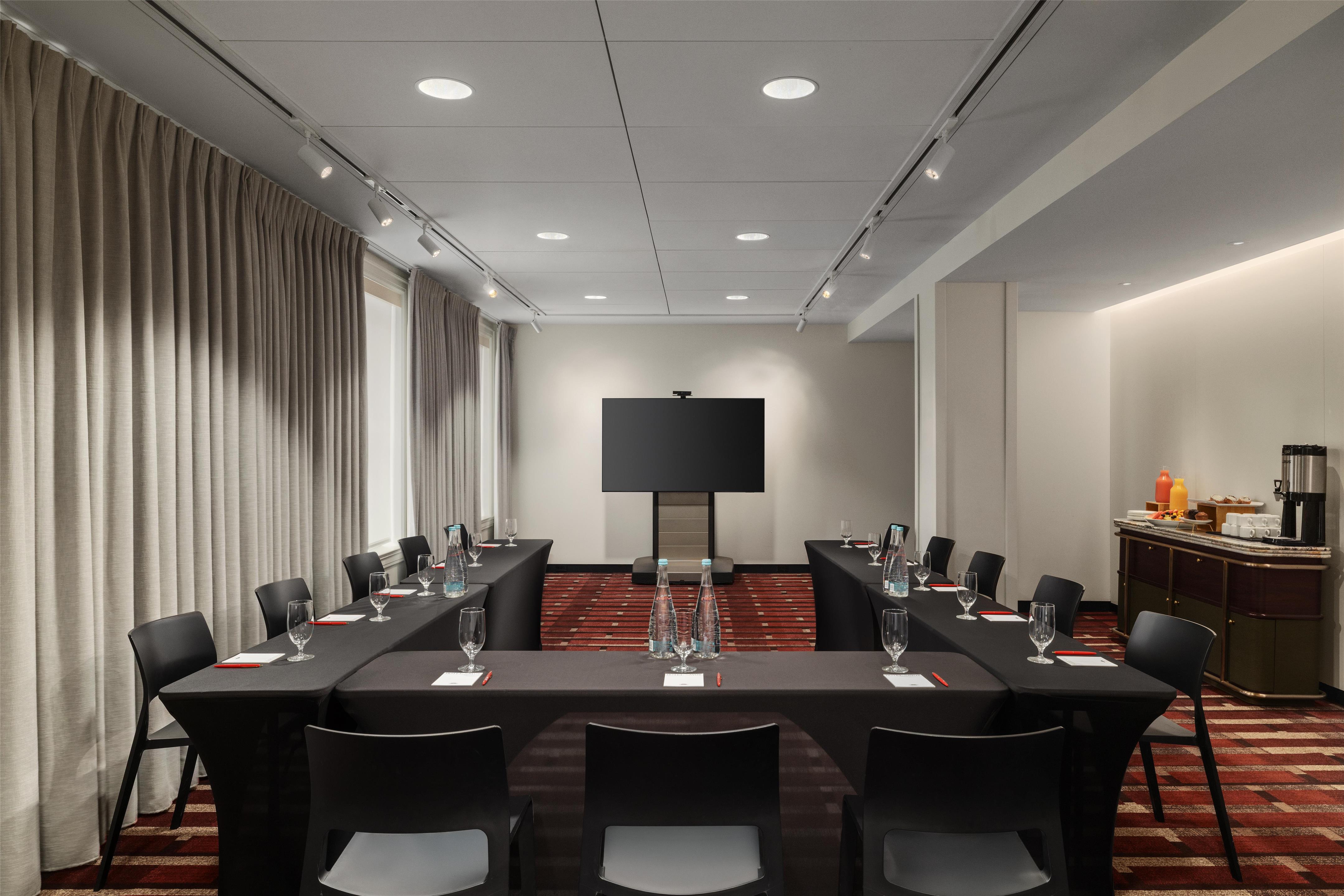 Meeting Room | Hotel Savoy Kansas City, Tapestry Collection by Hilton