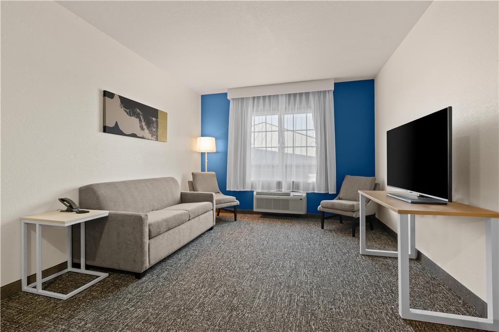 SPARK BY HILTON HOMEWOOD, AL-guestroom-Guest Room,On-Site.jpg