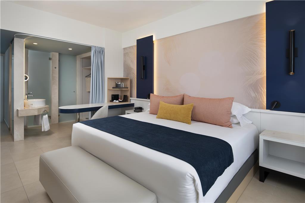 ROYAL BEACH HOTEL PUNTA CANA IN JDV-guestroom-Guest Room,On-Site.jpg