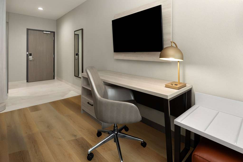 HAWTHORN EXTENDED STAY BY WYNDHAM D-guestroom-Guest Room,On-Site.jpg