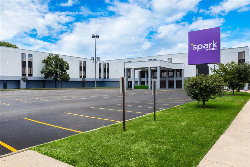 Spark by Hilton Des Plaines Chicago