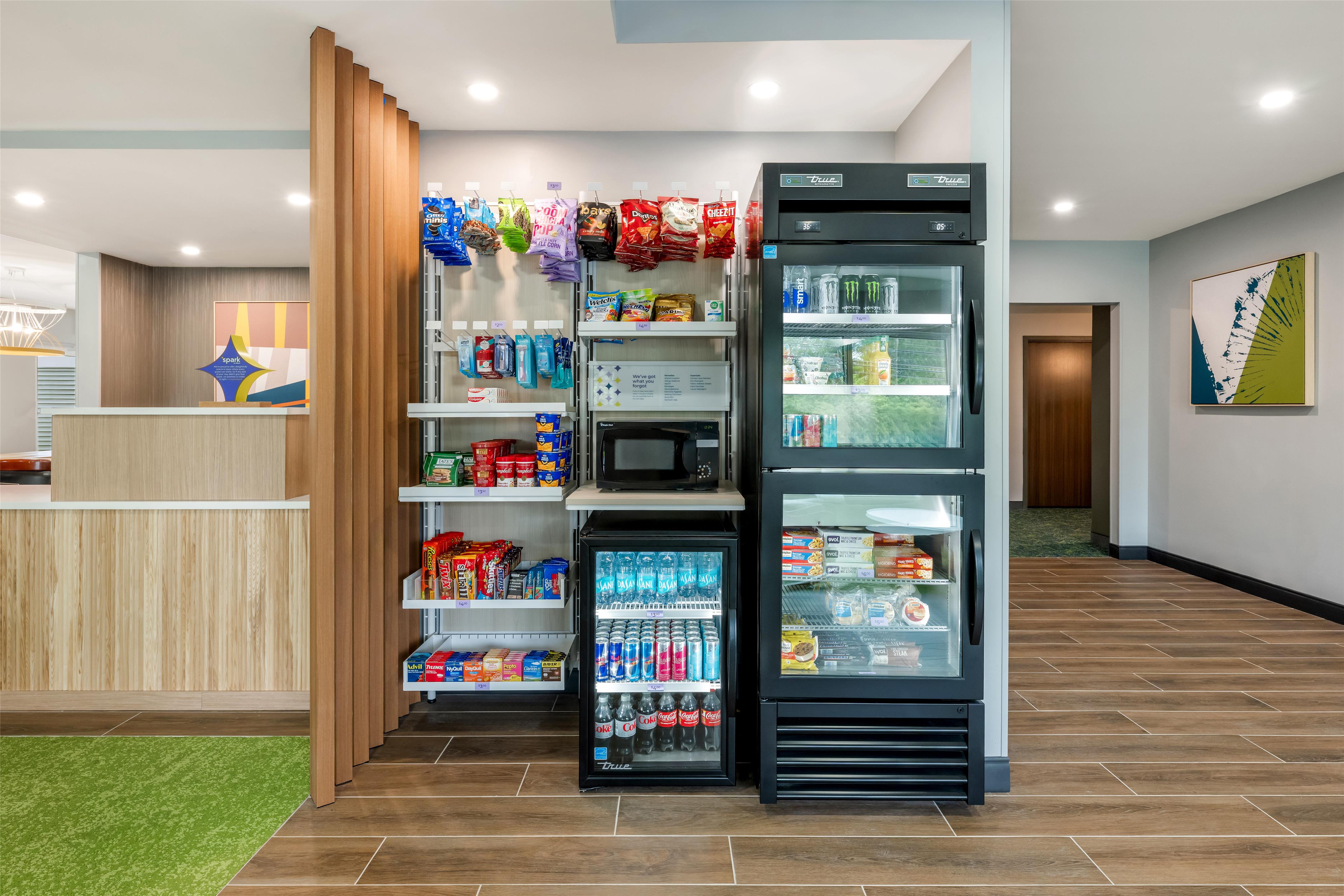 Restaurant | Spark by Hilton Freeport
