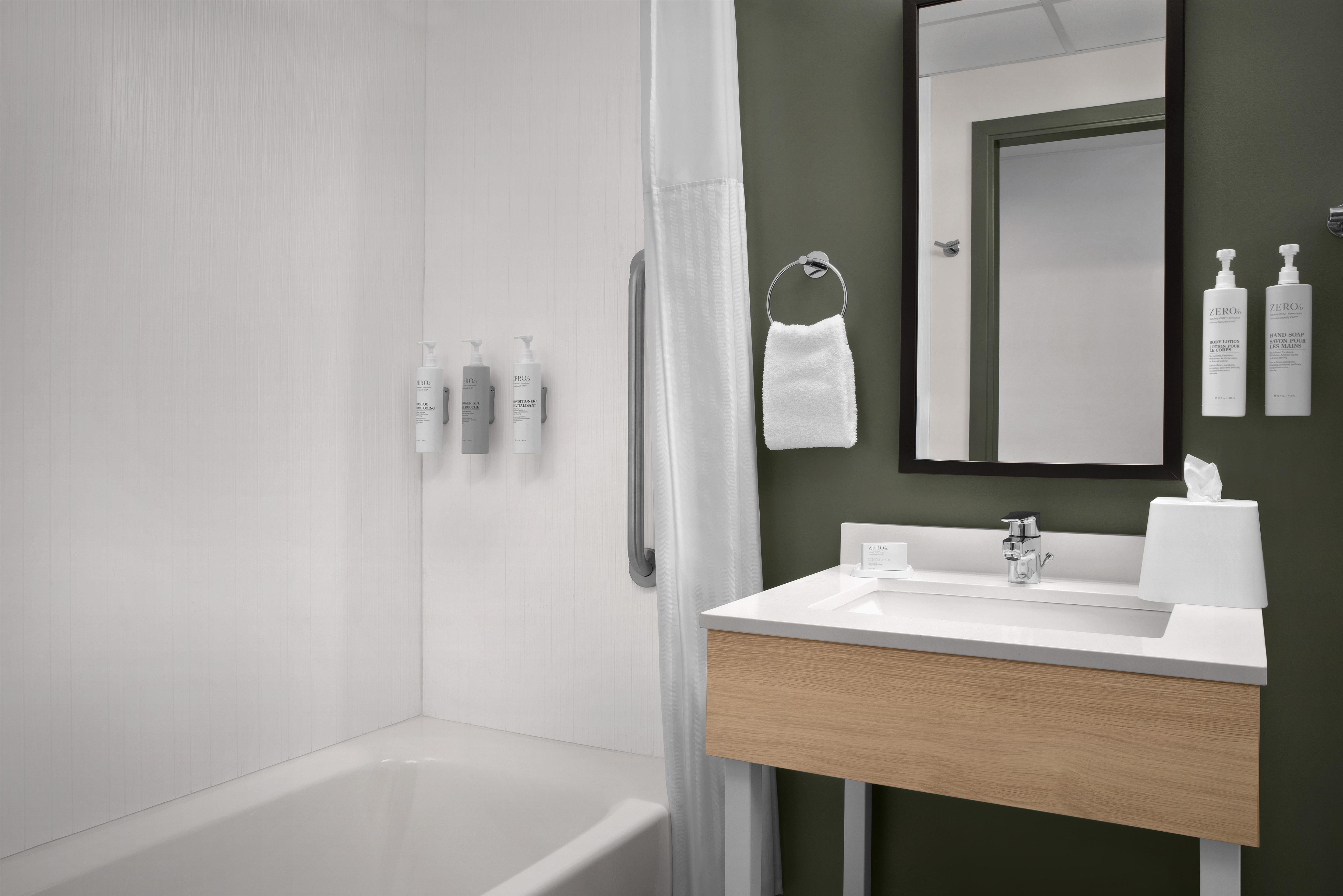 Spark by Hilton Northborough Room Type - 2 QUEEN BEDS