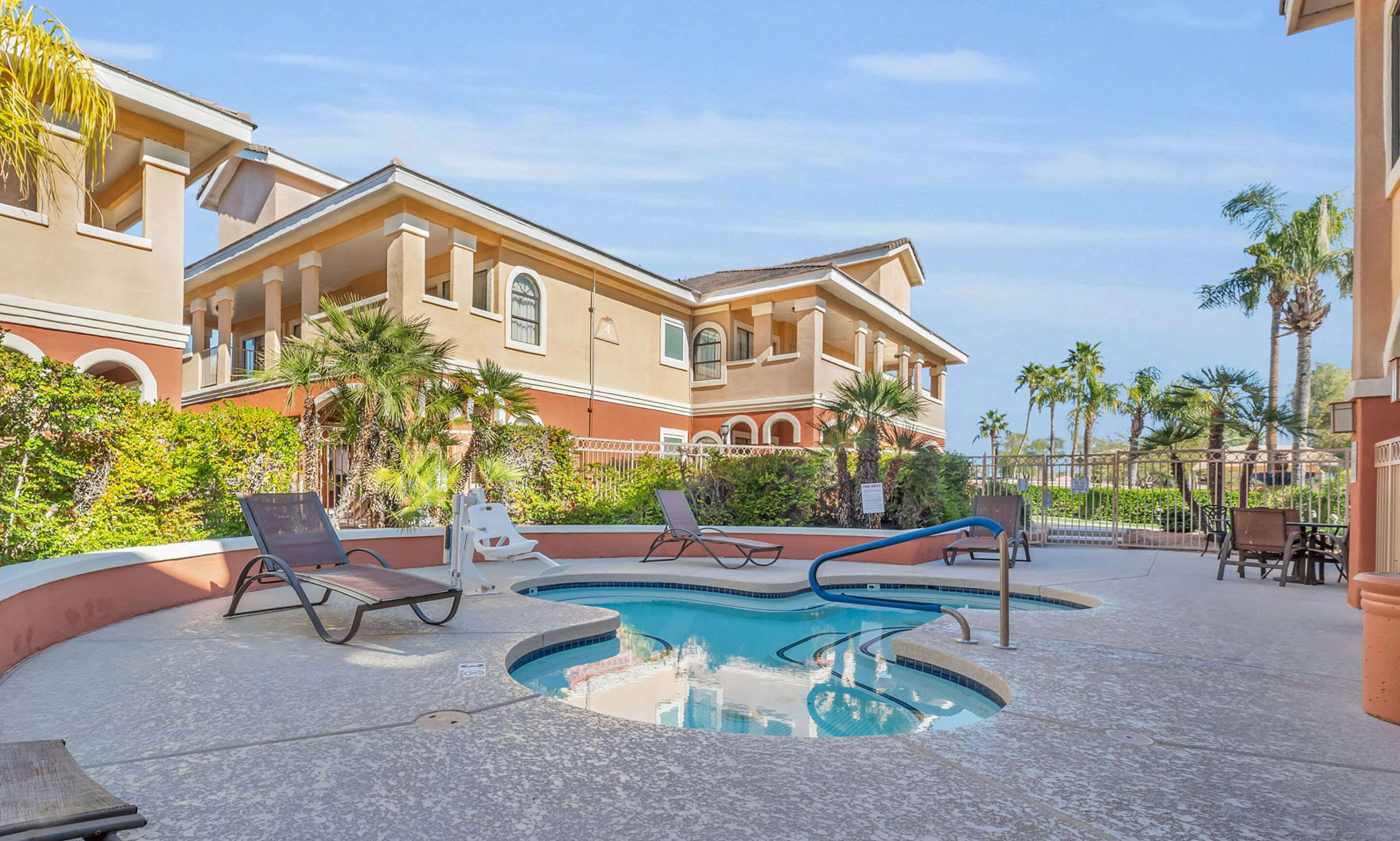 Outdoor hot tub