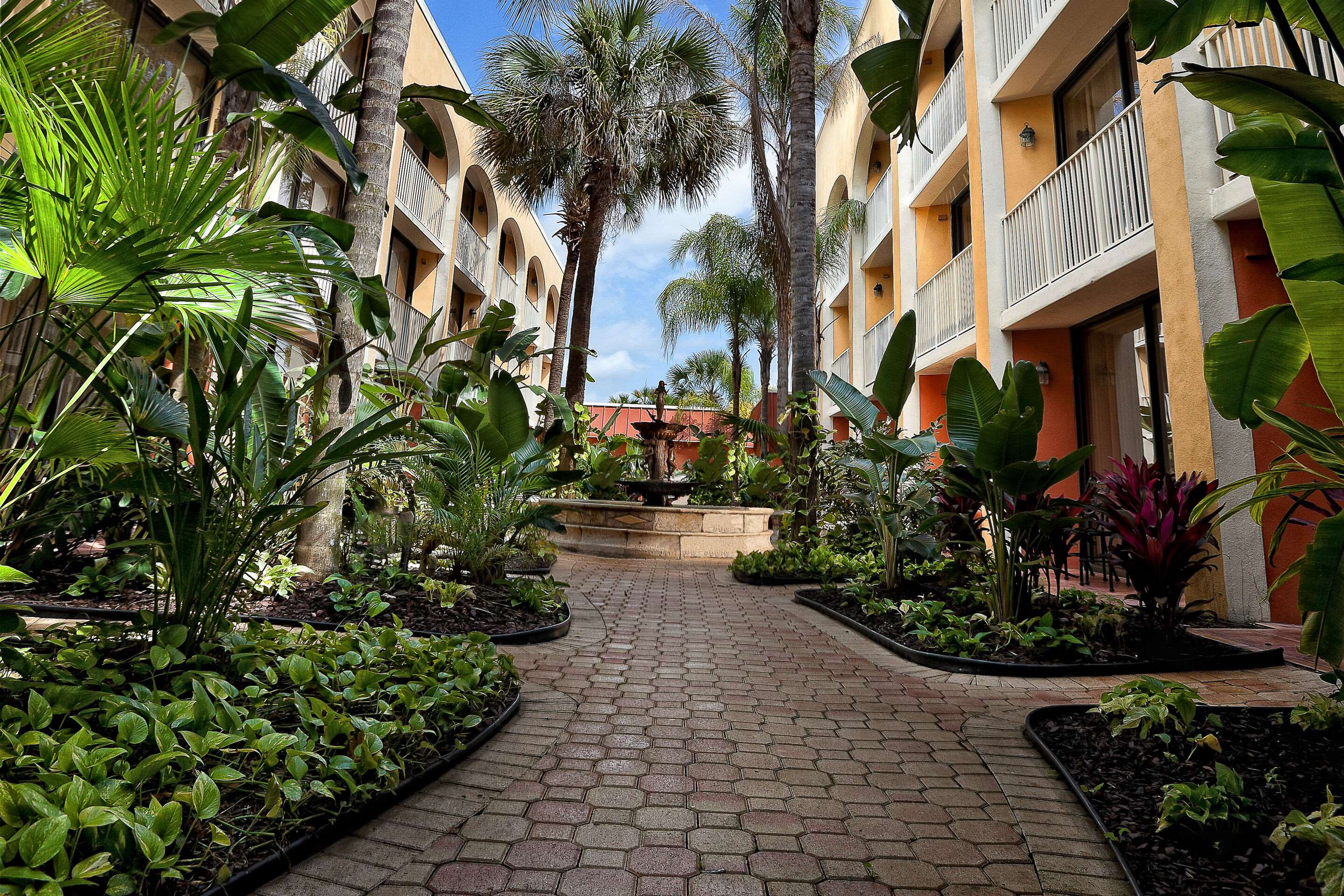 Hotel exterior | Westgate Towers Resort
