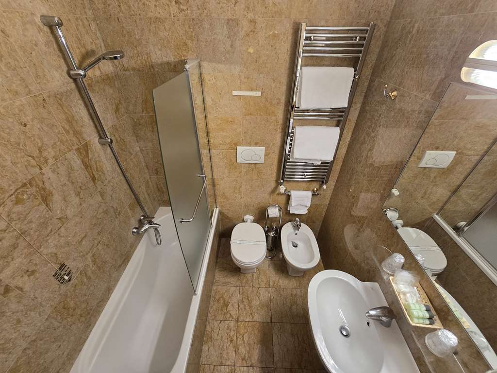 HOTEL SANT AMBROEUS-guestroom-Guest Room,Bathroom,On-Site.jpg