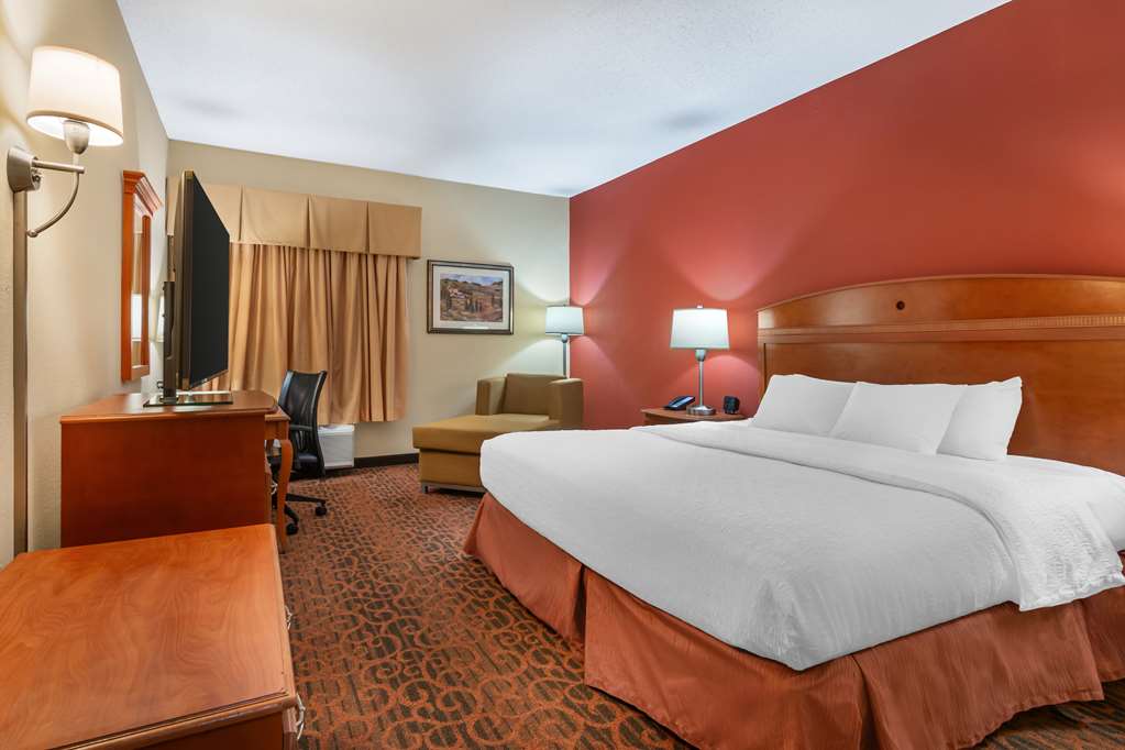 Best Western St. Louis Fairview Heights-guestroom-Guest Room,On-Site.jpg