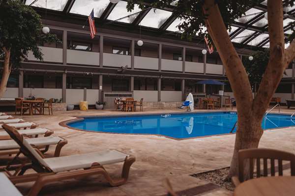 AmericInn by Wyndham Appleton Downtown