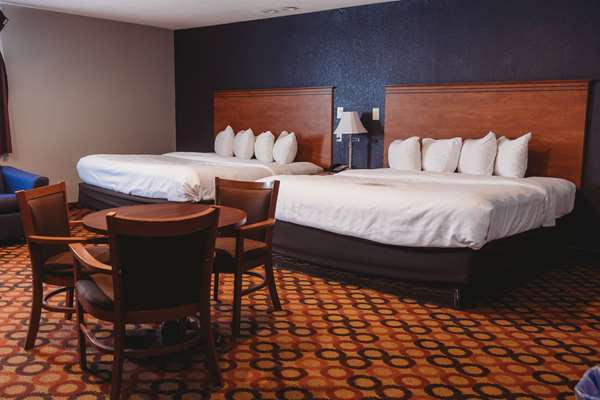 2 King Beds, 1-Bedroom, Suite, Non-Smoking
