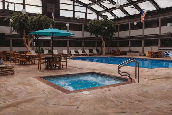 AmericInn by Wyndham Appleton Downtown