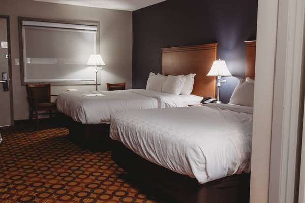 2 Queen Beds, Pool View, Non-Smoking