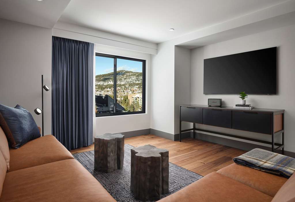 Hotel Alpenrock Breckenridge, Curio Collection by Hilton - Tap to explore photos