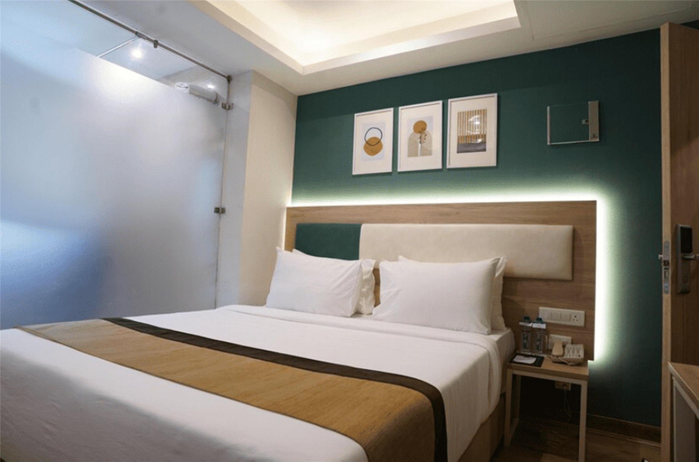 STUDIO Sarovar Portico Kolkatta