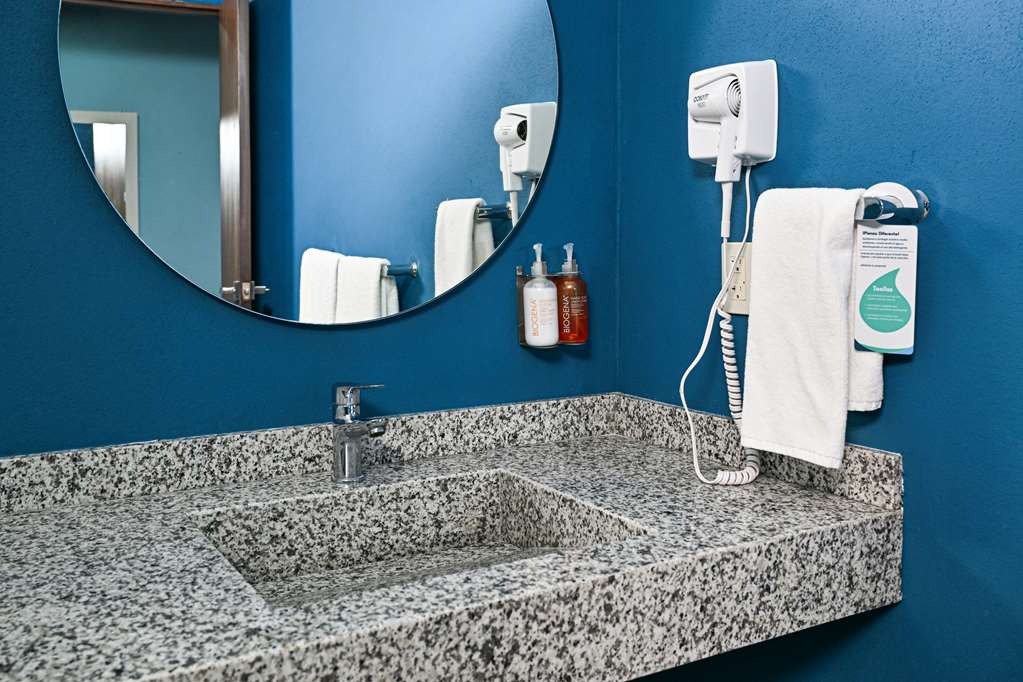 Vista Express Guadalajara Expo SureStay Collection by BW-guestroom-Guest Room,Bathroom,On-Site.jpg
