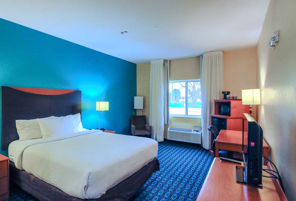 COMFORT INN AND SUITES HOUSTON, photo 3