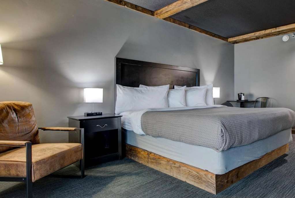 HOTEL LEX, TRADEMARK COLLECTION BY-guestroom-Guest Room,On-Site.jpg