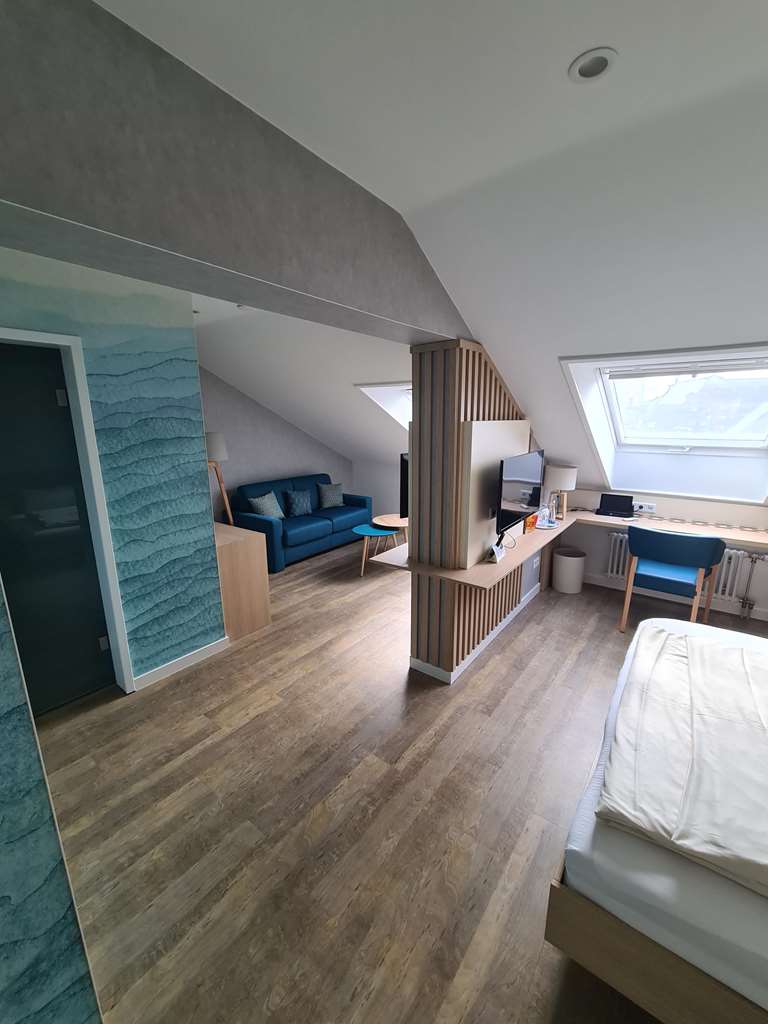 Stadthotel Engel-guestroom-Guest Room,On-Site.jpg