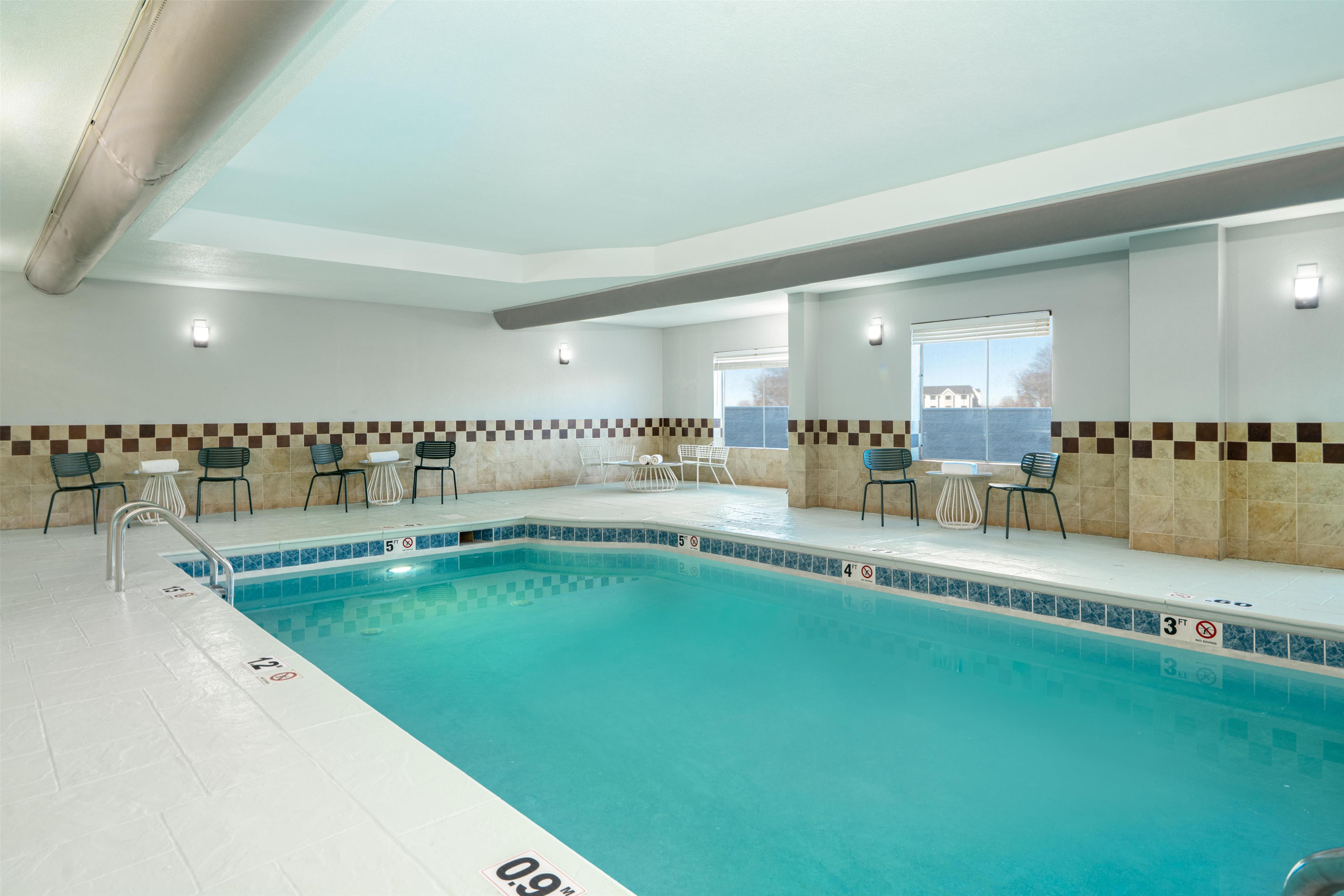 Pool | Spark by Hilton Murfreesboro