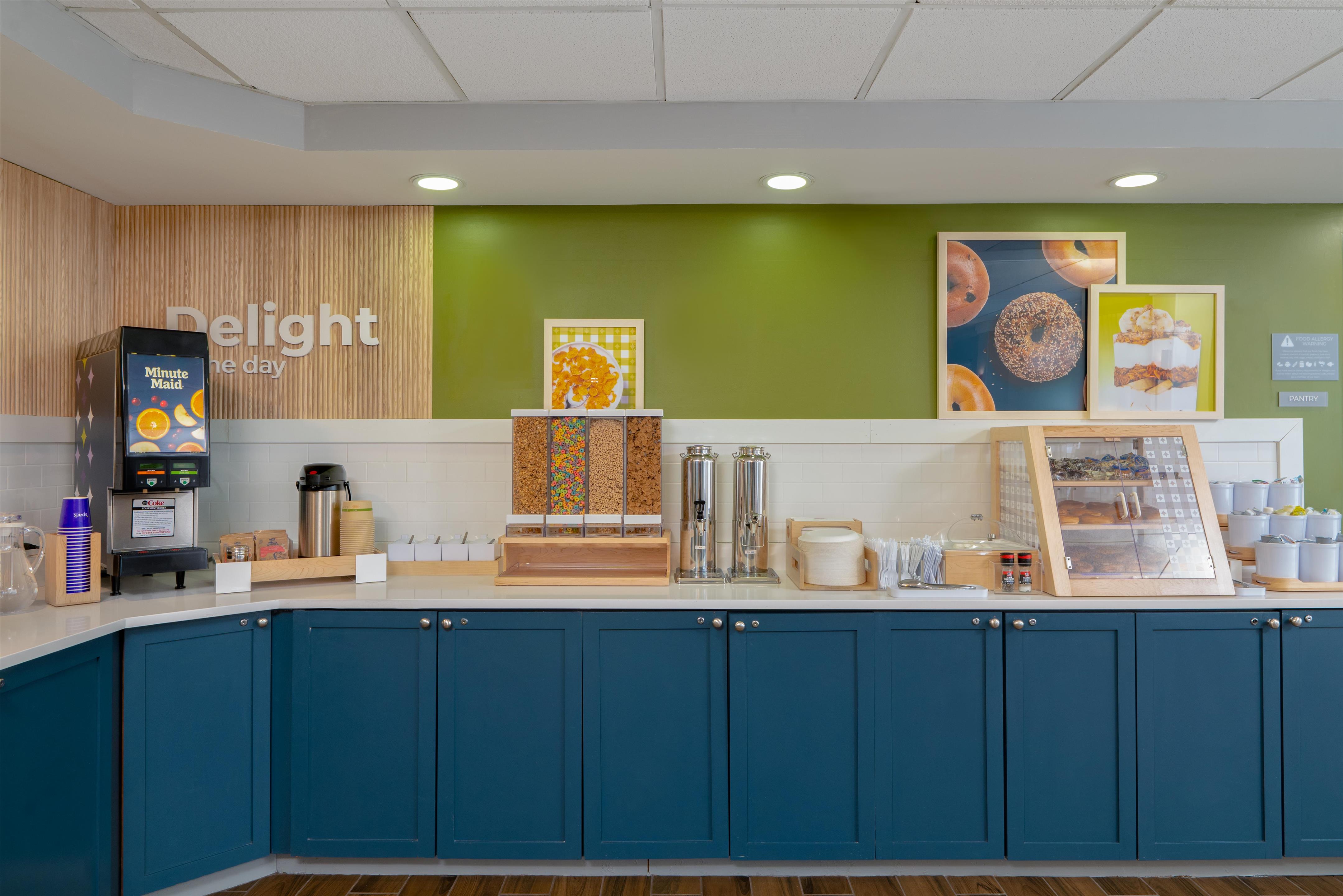 Breakfast Area | Spark by Hilton Murfreesboro