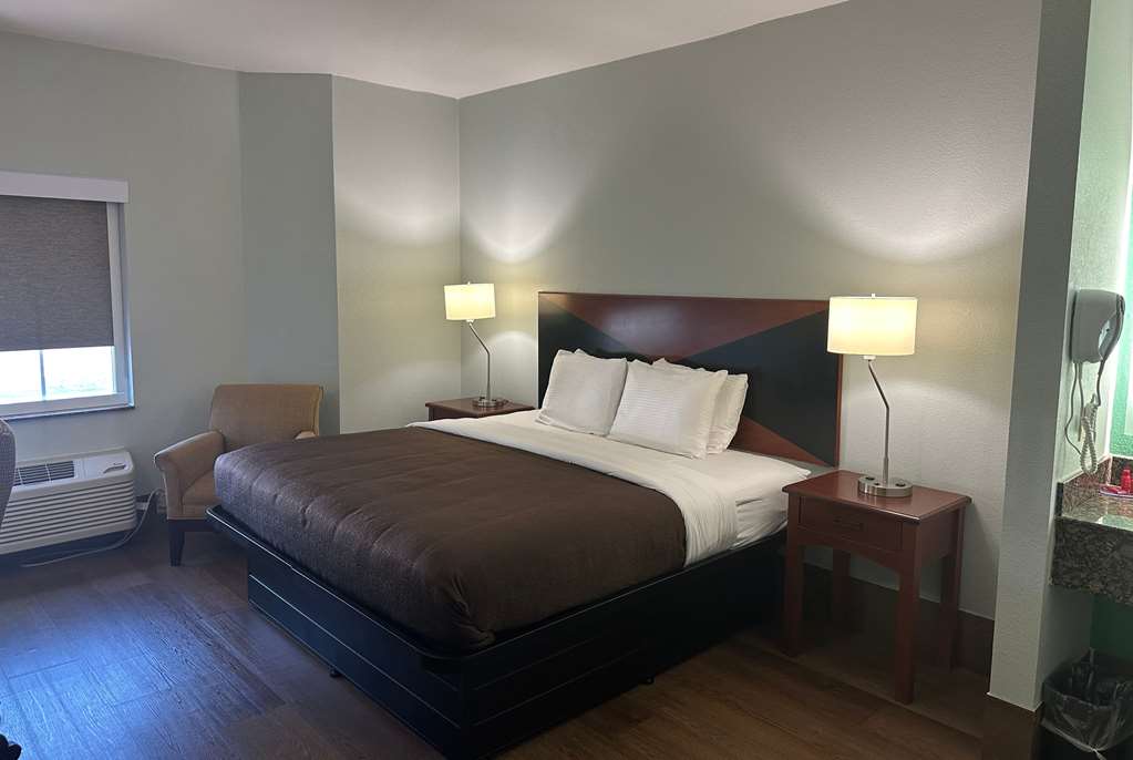 WINGATE BY WYNDHAM MACON WEST I-475-guestroom-Guest Room,On-Site.jpg