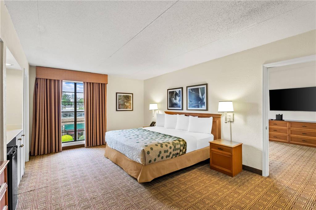 ECONO LODGE AUGUSTA NORTH - WASHING-guestroom-Guest Room,Suite,On-Site.jpg