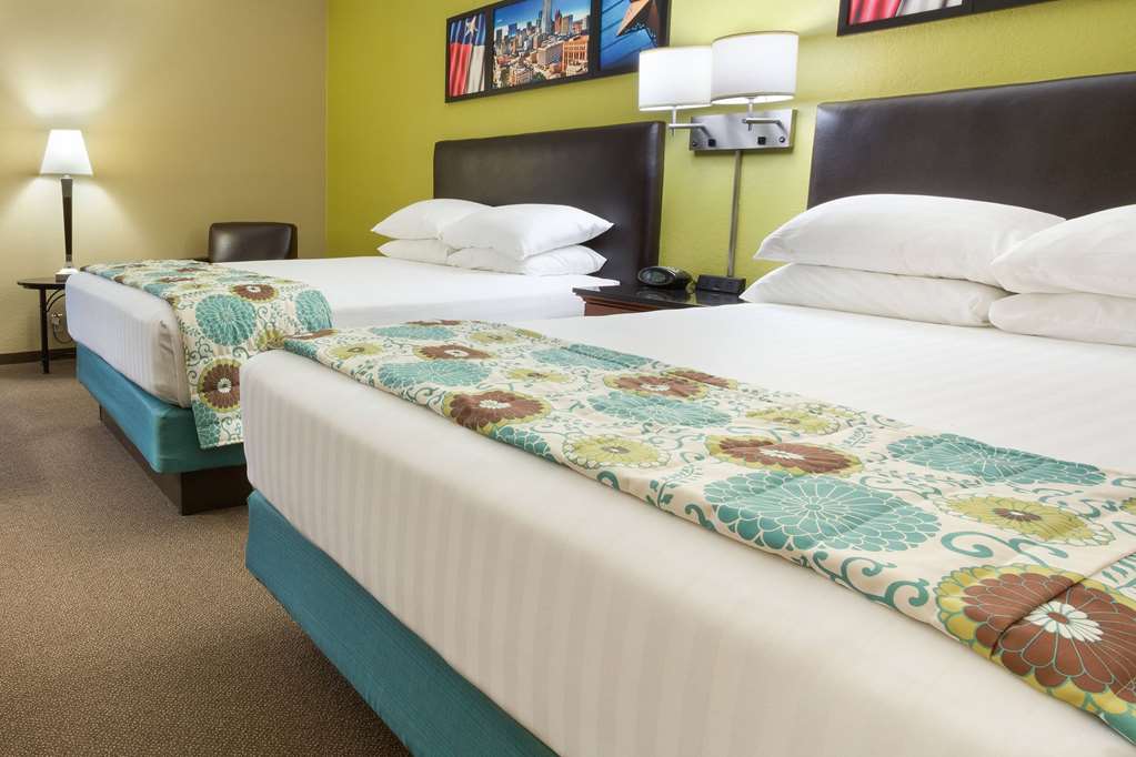 HERITAGE INN & STES THE WOODLANDS-guestroom-Guest Room,On-Site.jpg