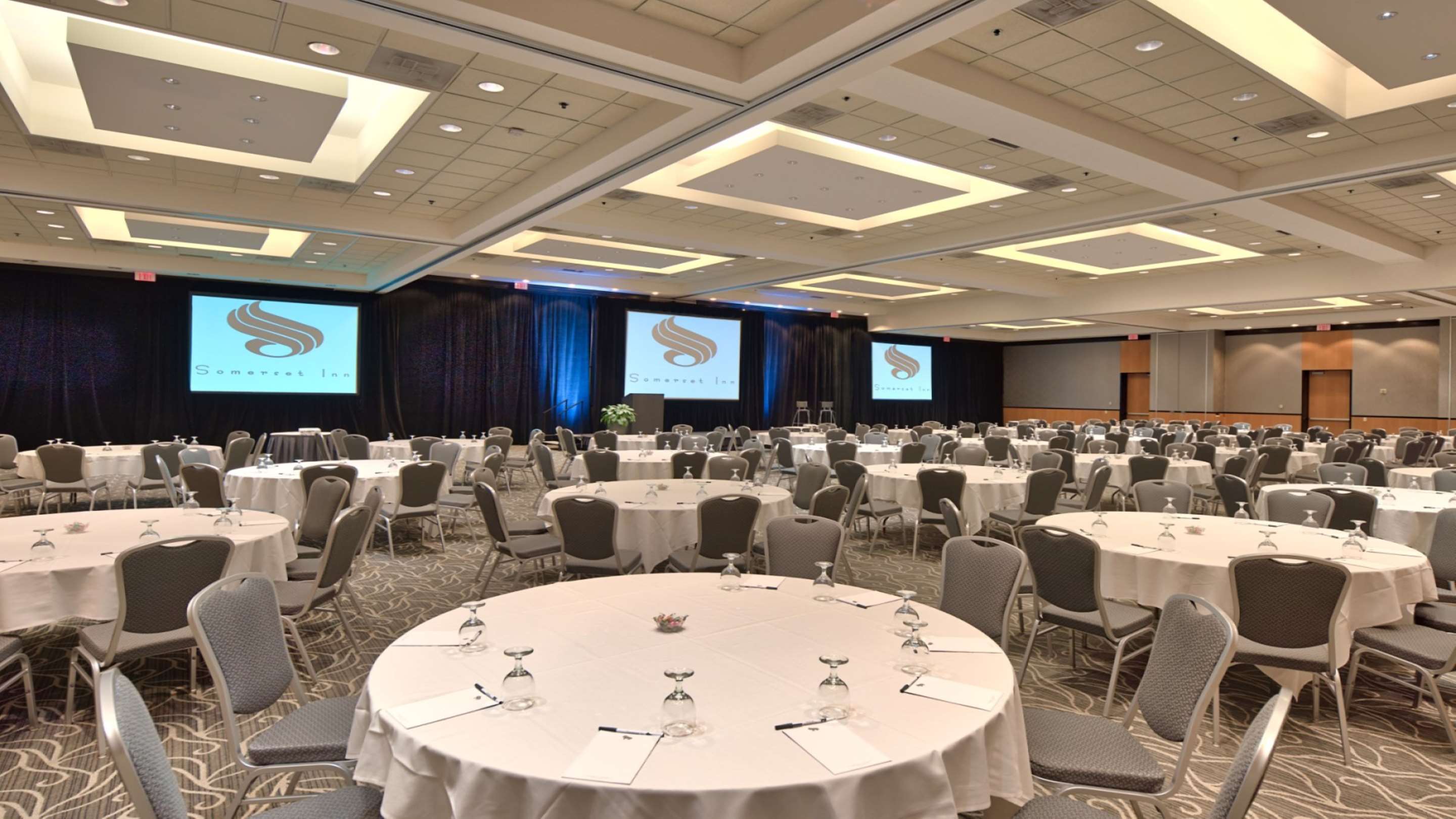 Somerset Inn Grand Ballroom | Somerset Inn Troy