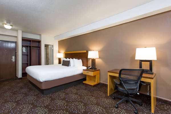 Suite - Days Inn Connecticut Avenue DC