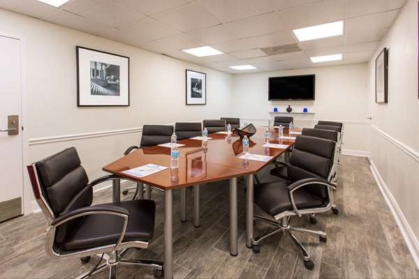  - Days Inn Connecticut Avenue DC