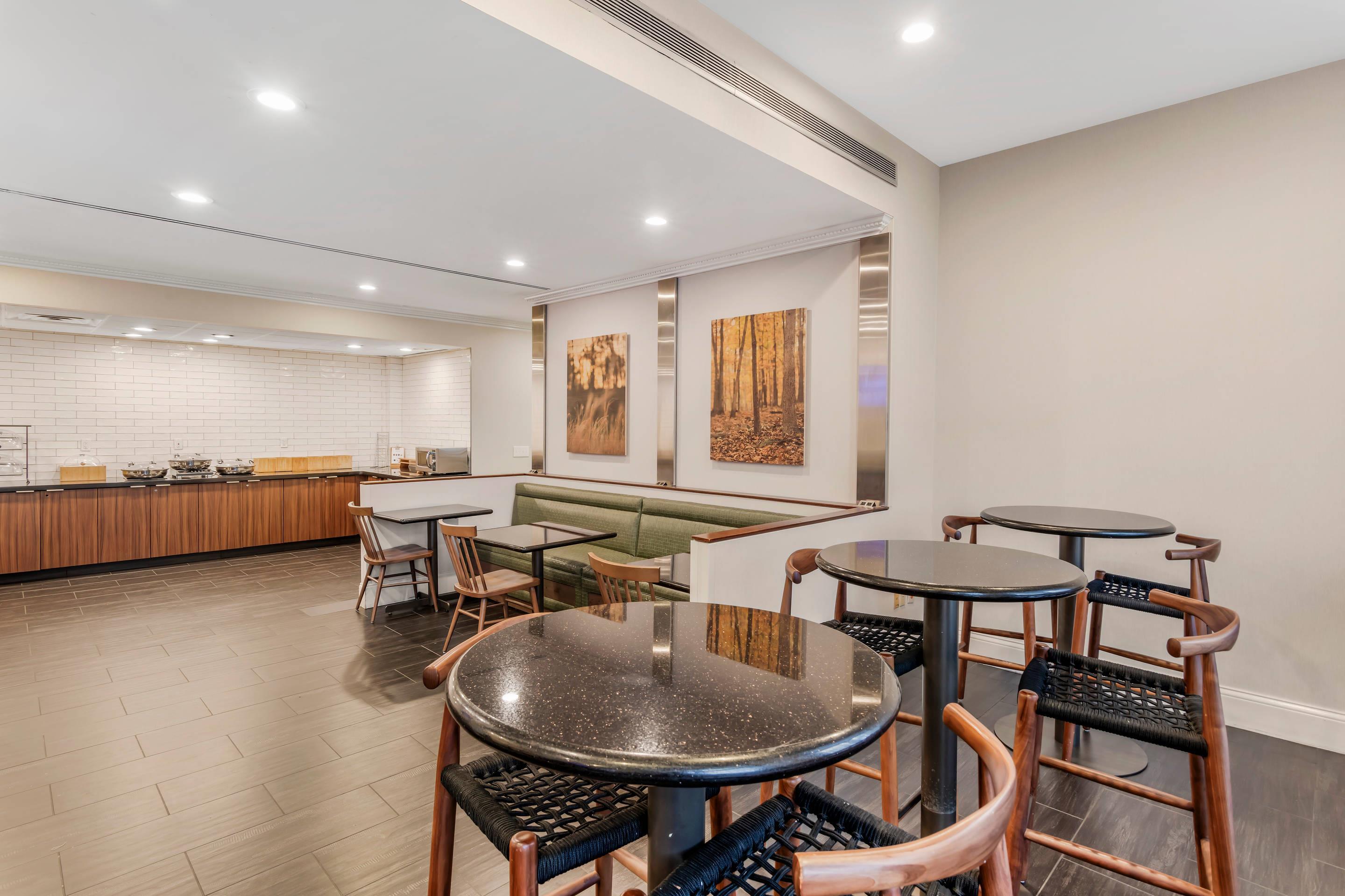 Breakfast area