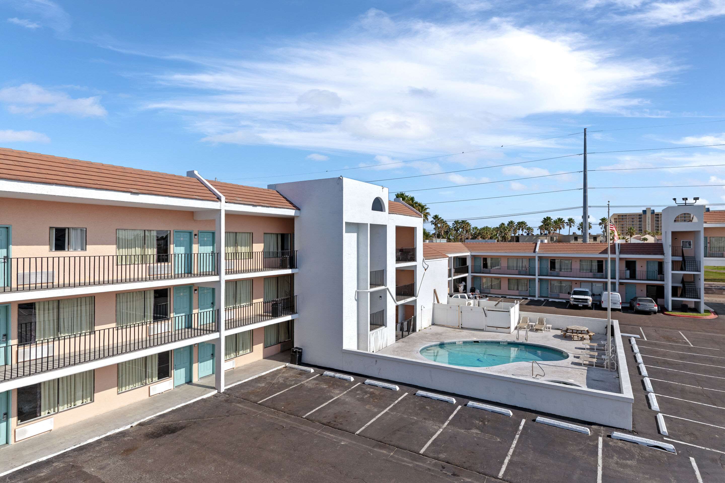 Hotel exterior | WindWater Hotel and Marina