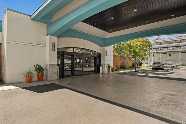 Airport Honolulu Hotel, Trademark Collection by Wyndham