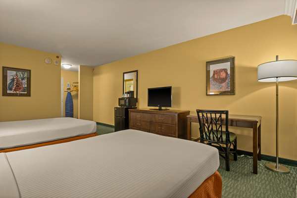 2 Double Beds, Mobility/Hearing Accessible Room, Roll-In Shower, Non-Smoking