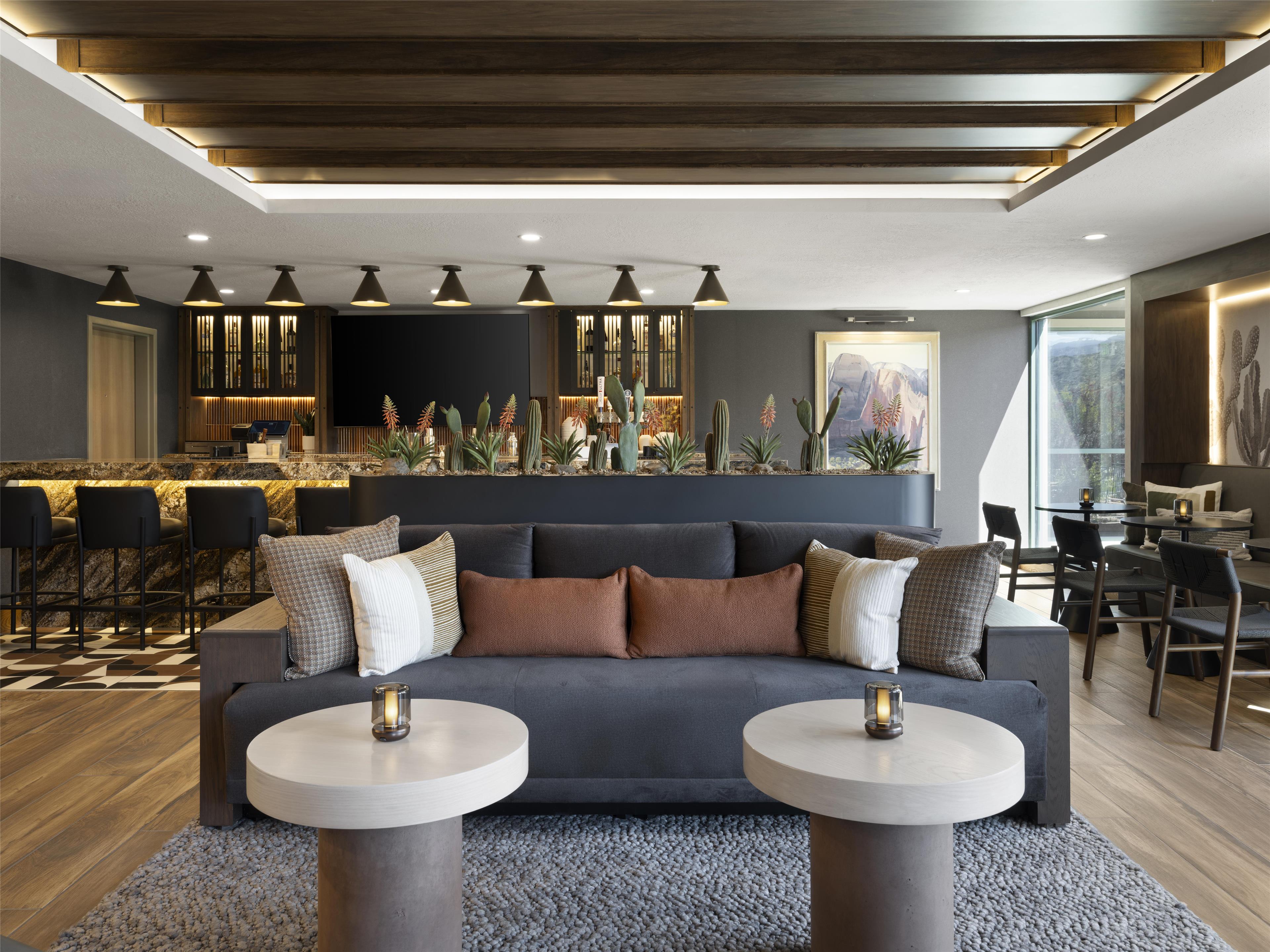 Bar Lounge