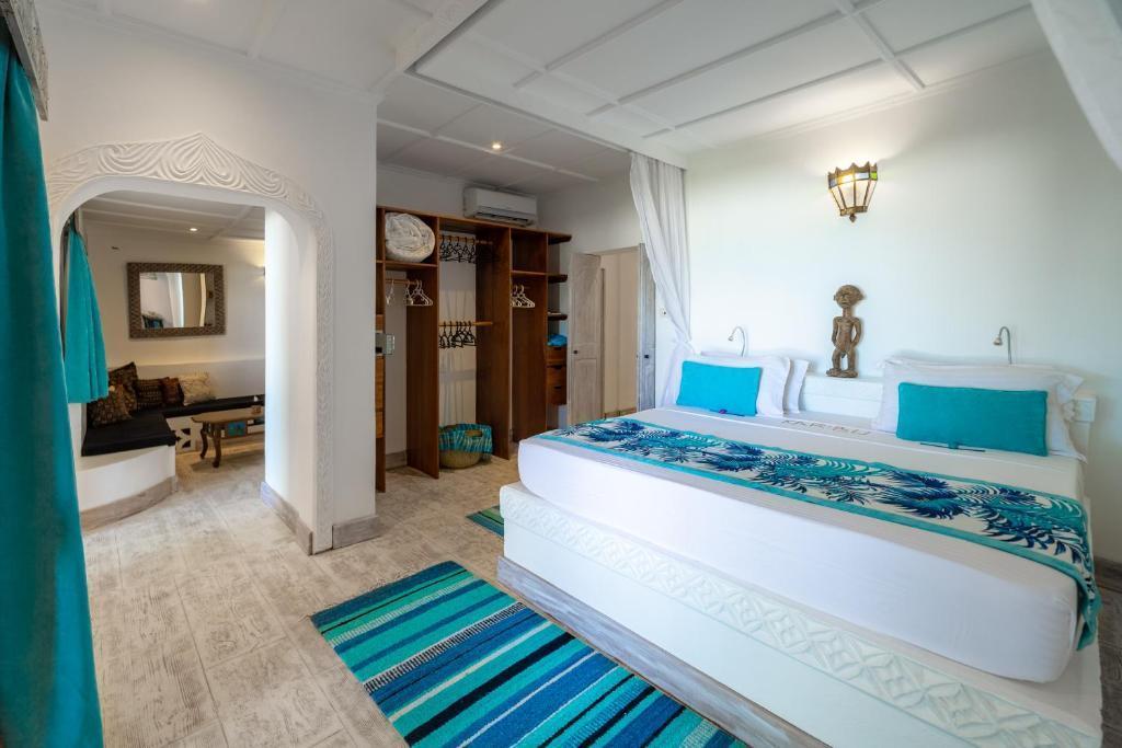 NOMAD BEACH RESORT-guestroom-Guest Room,On-Site.jpg