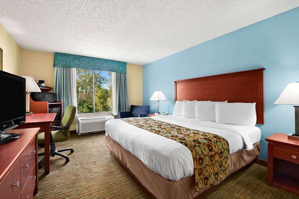 - Baymont Inn & Suites Gainesville - I-75, Exit 387