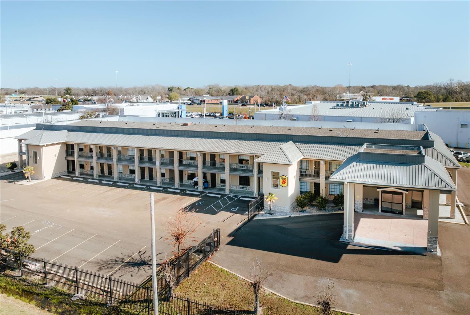 Super 8 by Wyndham Jackson MS