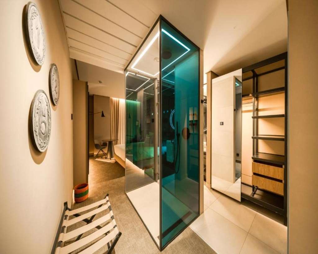 THE NINE LIFESTYLE EXPERIENCE-guestroom-Guest Room,Bathroom,On-Site.jpg
