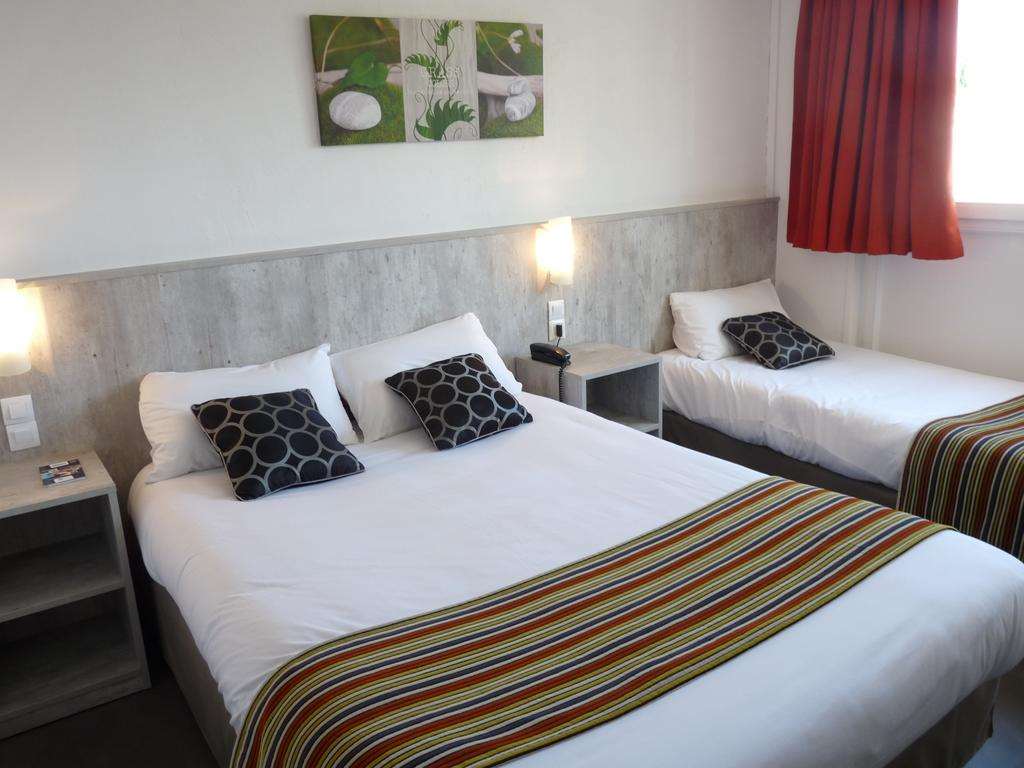 BRIT HOTEL BOSQUET**-guestroom-Guest Room,On-Site.jpg