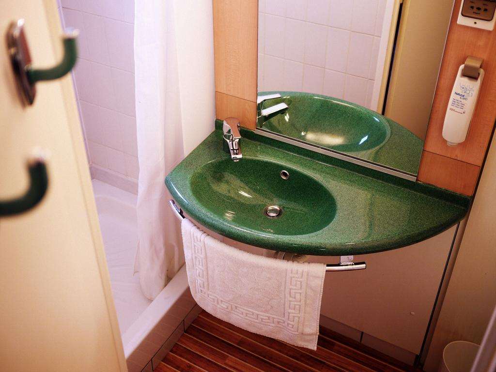 BRIT HOTEL CONFORT MULHOUSE CENTRE-guestroom-Guest Room,Guest Room Amenity,On-Site.jpg