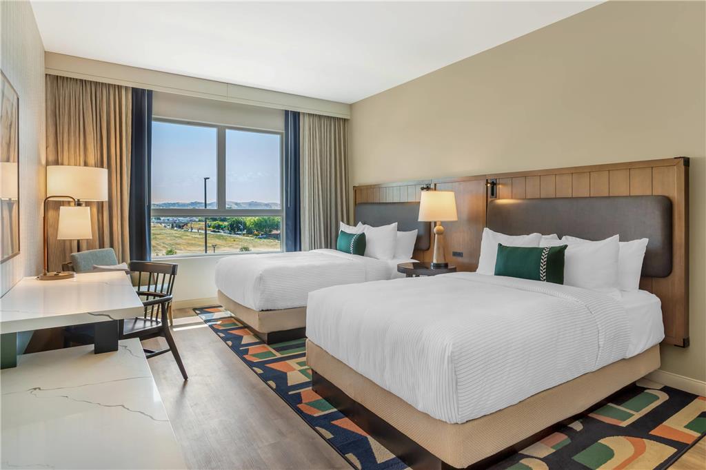 CAMBRIA HOTEL TEMPLETON - PASO ROBL-guestroom-Guest Room,On-Site.jpg