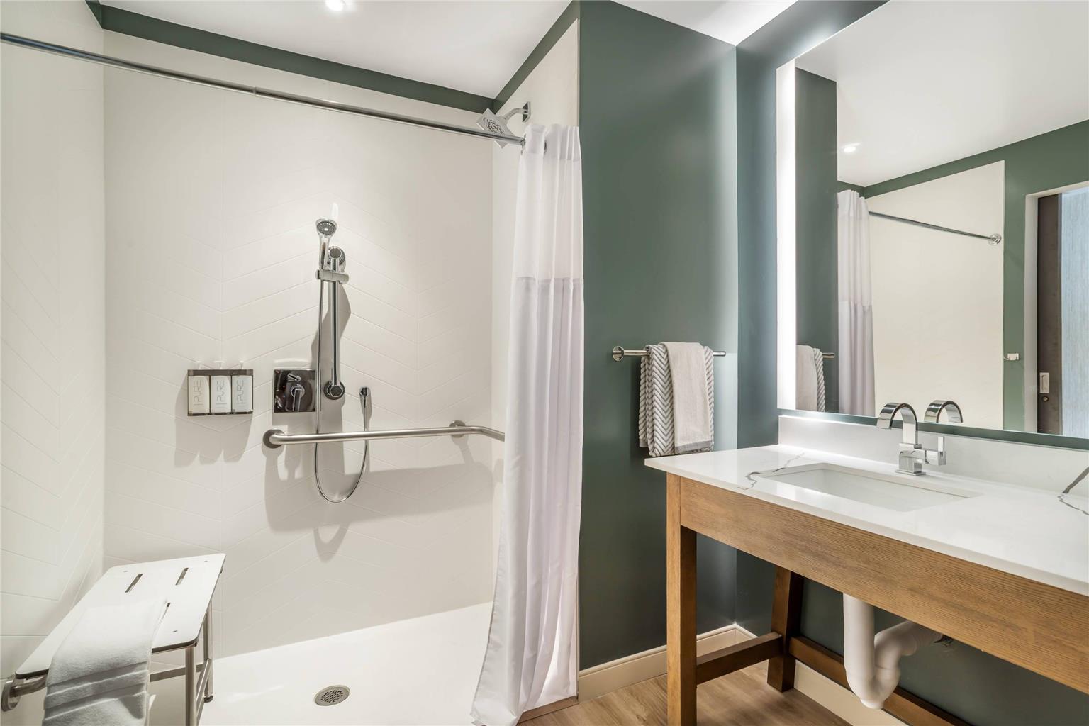 CAMBRIA HOTEL TEMPLETON - PASO ROBL-guestroom-Guest Room,Bathroom,On-Site.jpg