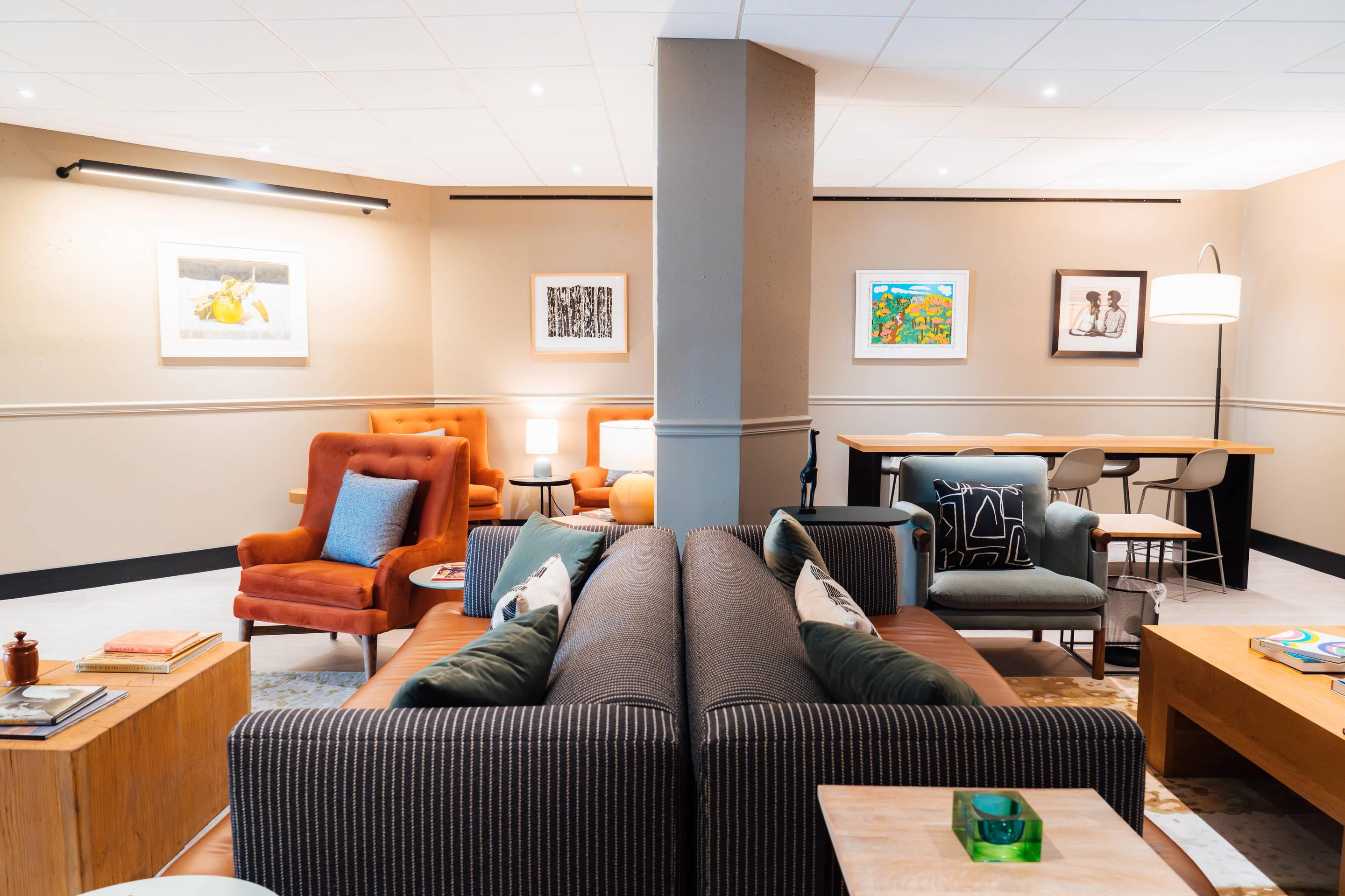 Lobby with sitting area | Hotel Downstreet, an Ascend Collection Hotel
