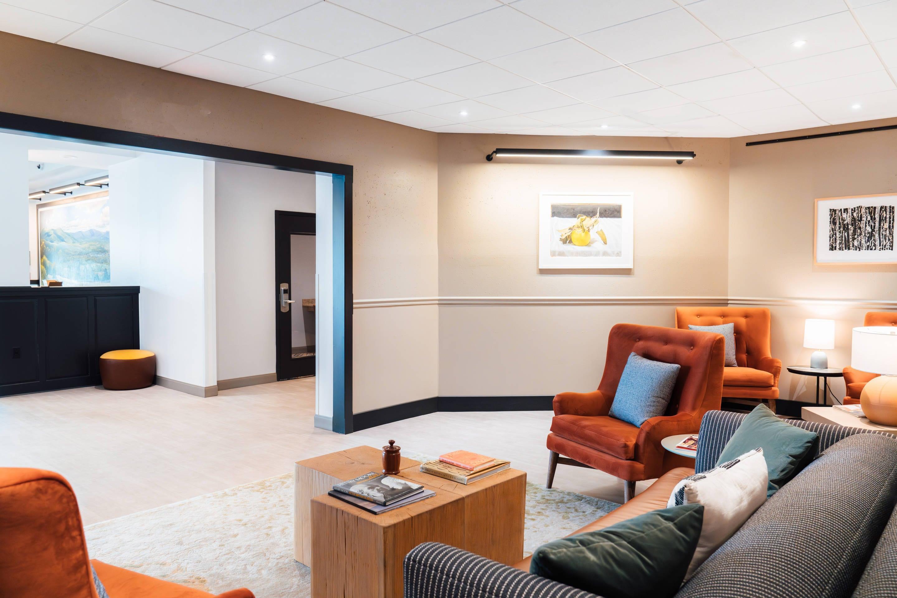 Lobby with sitting area | Hotel Downstreet, an Ascend Collection Hotel