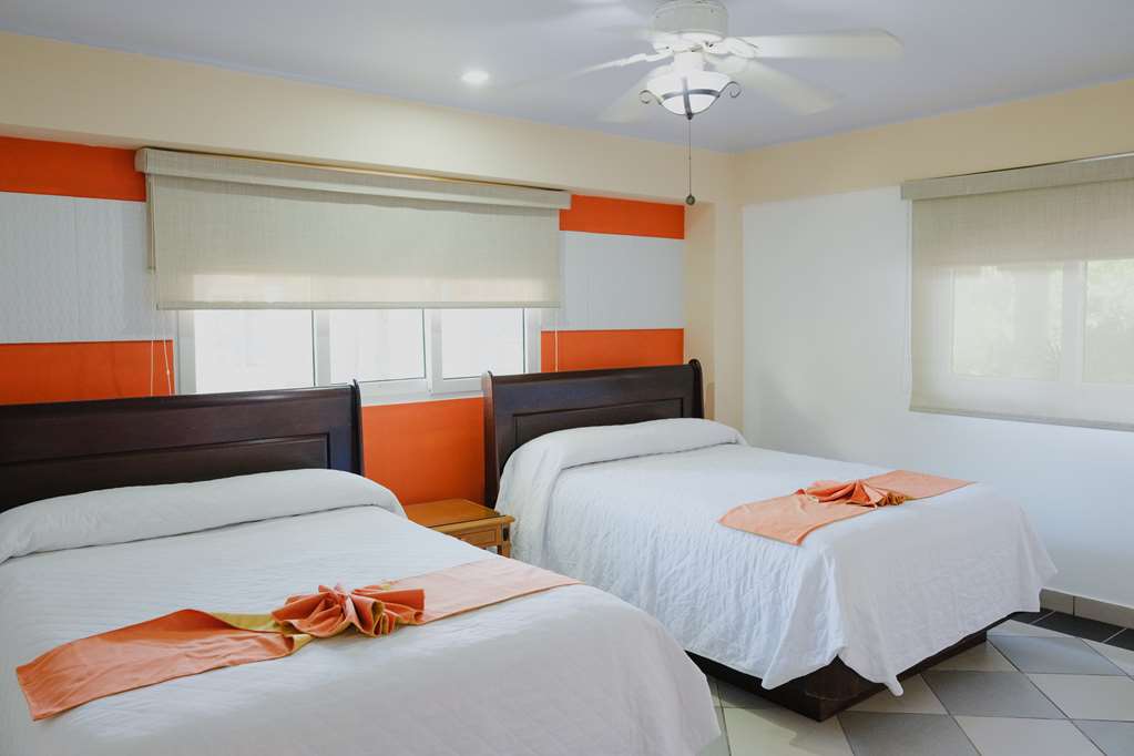 LAS OLAS BEACH RESORT-guestroom-Guest Room,Suite,On-Site.jpg