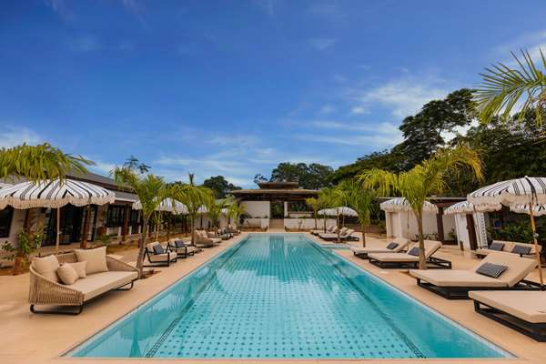 Pool,On-Site,Property Amenity,Recreation