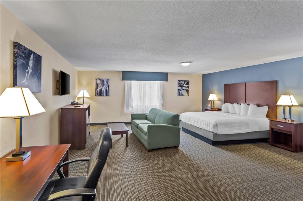 RODEWAY INN BARBOURSVILLE-guestroom-Guest Room,Suite,On-Site.jpg