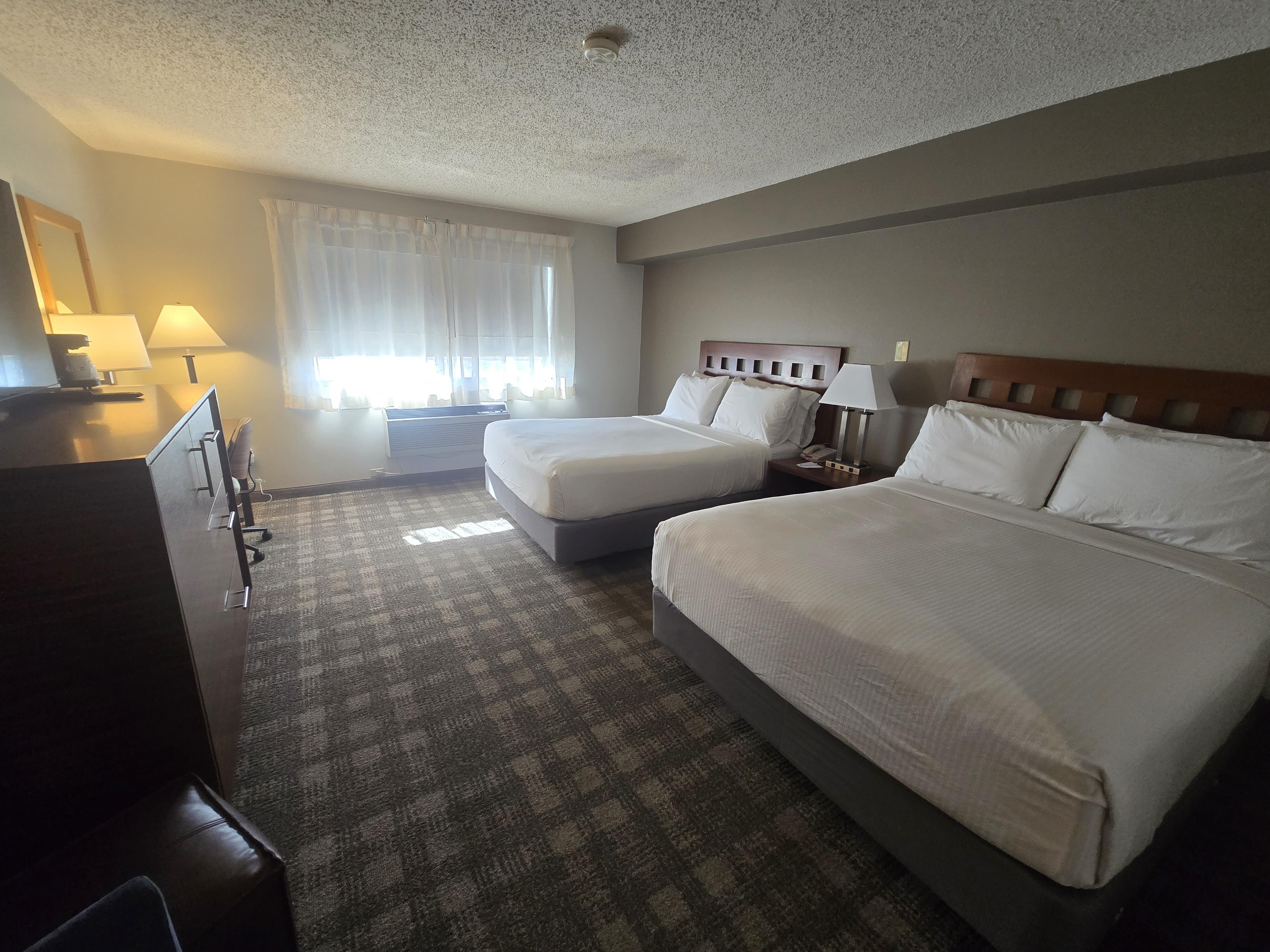 GreenTree Inn Albuquerque Room Type - Accessible - 2 Queen, Mobility Accessible, Communication Assistance, Roll In Shower, Microwave And M GreenTree Inn Albuquerque Room Type - Accessible - 2 Queen, Mobility Accessible, Communication Assistance, Roll In Shower, Microwave And M