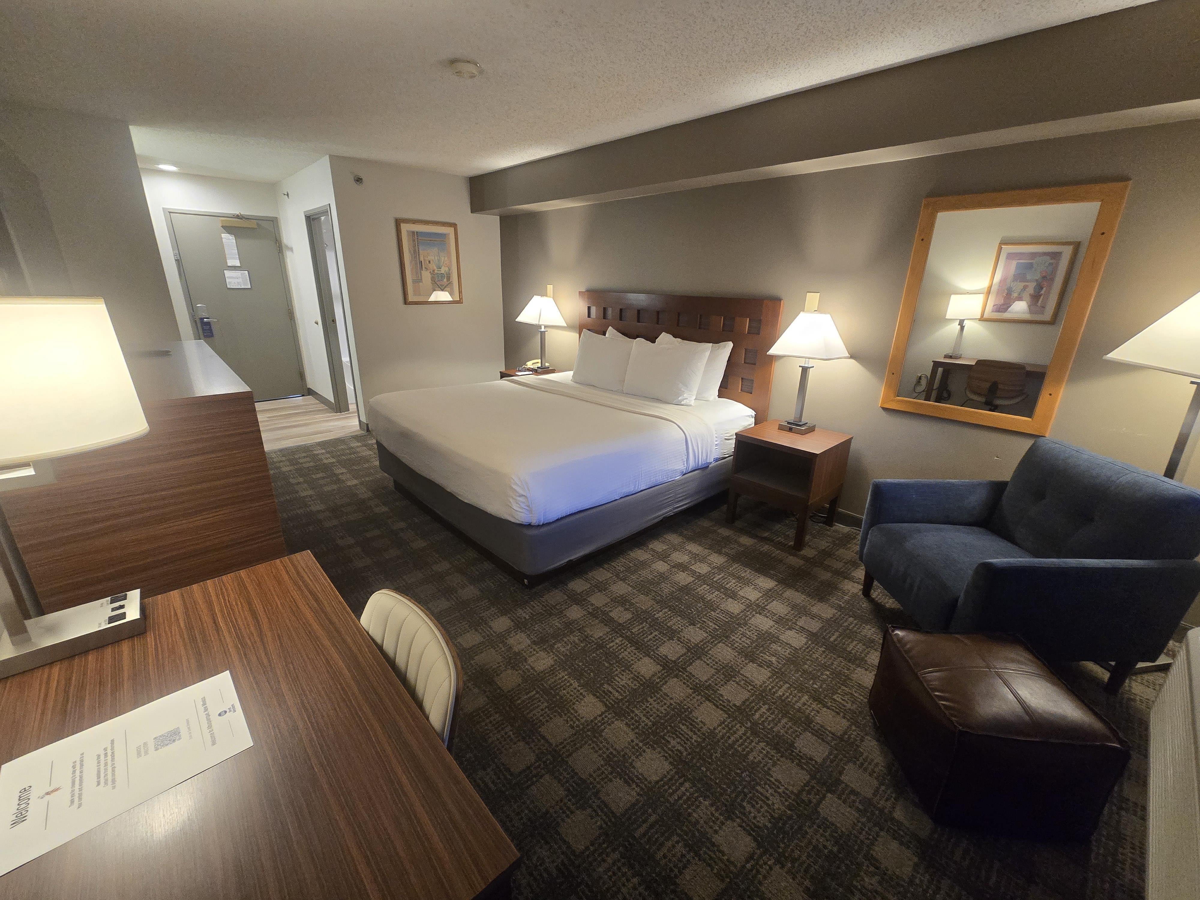 GreenTree Inn Albuquerque Room Type - 1 King Bed, Non-Smoking, Pet Friendly Room, Microwave And Mini-Refrigerator, Wi-Fi, Full Breakfast GreenTree Inn Albuquerque Room Type - 1 King Bed, Non-Smoking, Pet Friendly Room, Microwave And Mini-Refrigerator, Wi-Fi, Full Breakfast