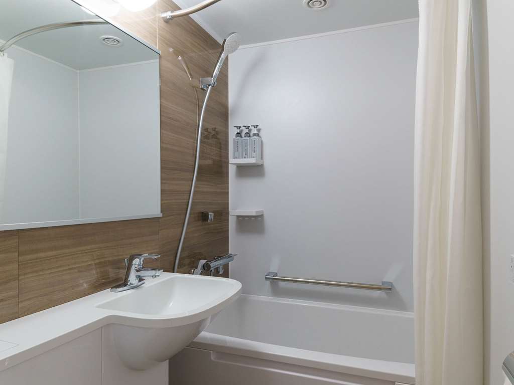 COMFORT HOTEL KII TANABE-guestroom-Guest Room,Bathroom,On-Site.jpg